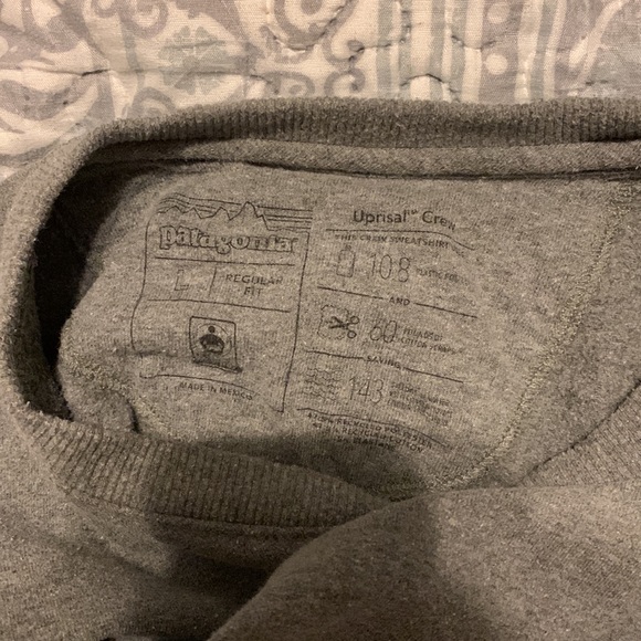 Large mens Patagonia Crewneck. Darkish gray. Regular fit - Picture 3 of 3
